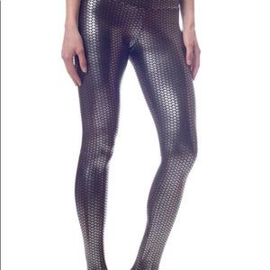 Emily Hsu | Urban Mermaid M NWT